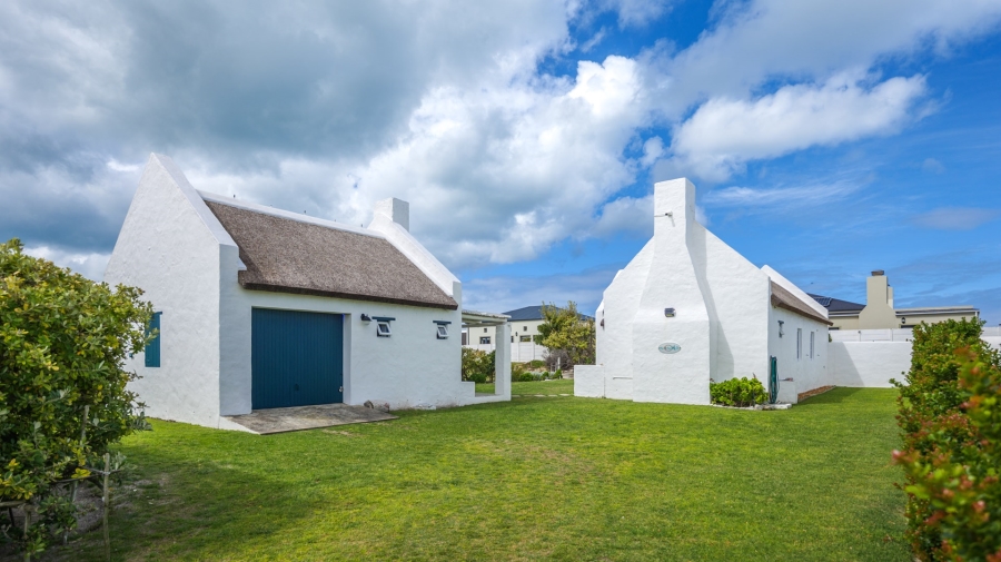 To Let 3 Bedroom Property for Rent in Struisbaai Western Cape